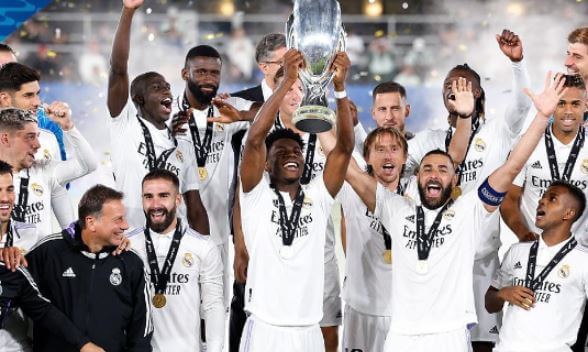 Aurelien Tchouameni with his first trophy in his first game with Real Madrid.